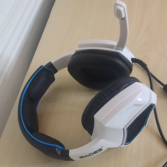 USB Gaming Headset - Picture 3 of 4